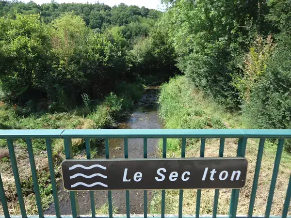 Borne de Recharge 27 Entreprise borne de recharge Gaudreville-la-Rivière